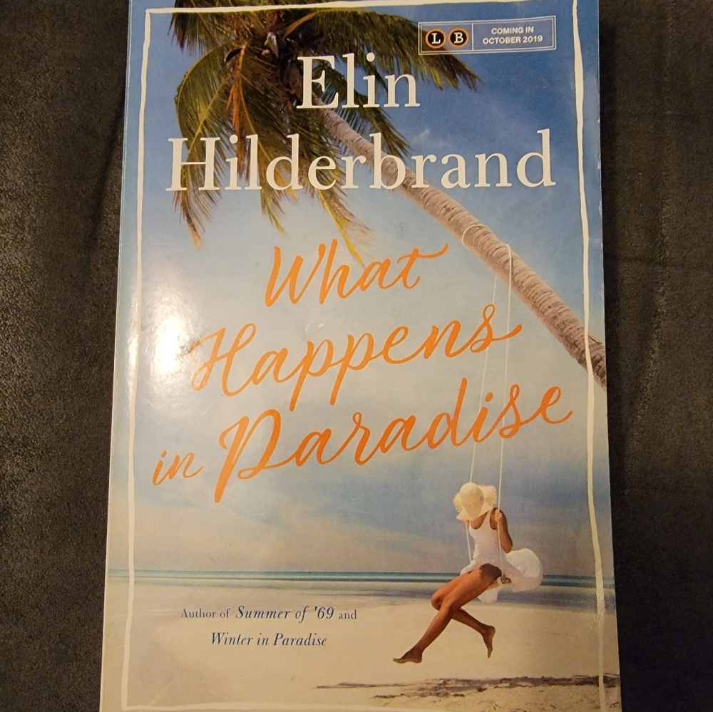 What Happens in Paradise  by Elin‎ Hilderbrand Paperback
